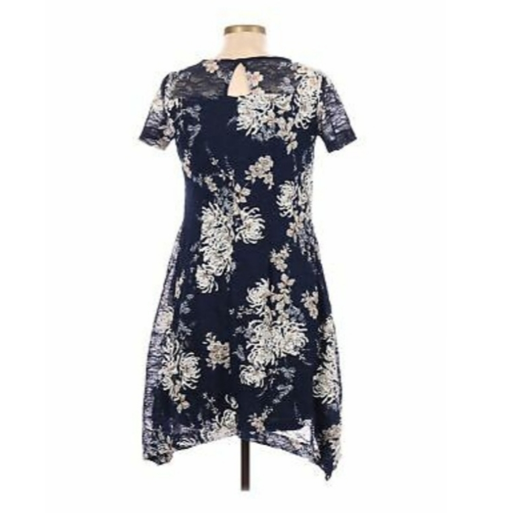 Roz & Ali Women's Short-sleeved Peplum Dress - Picture 2 of 11